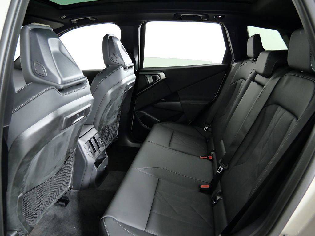Thumbnail: 2026 BMW X3 - 33