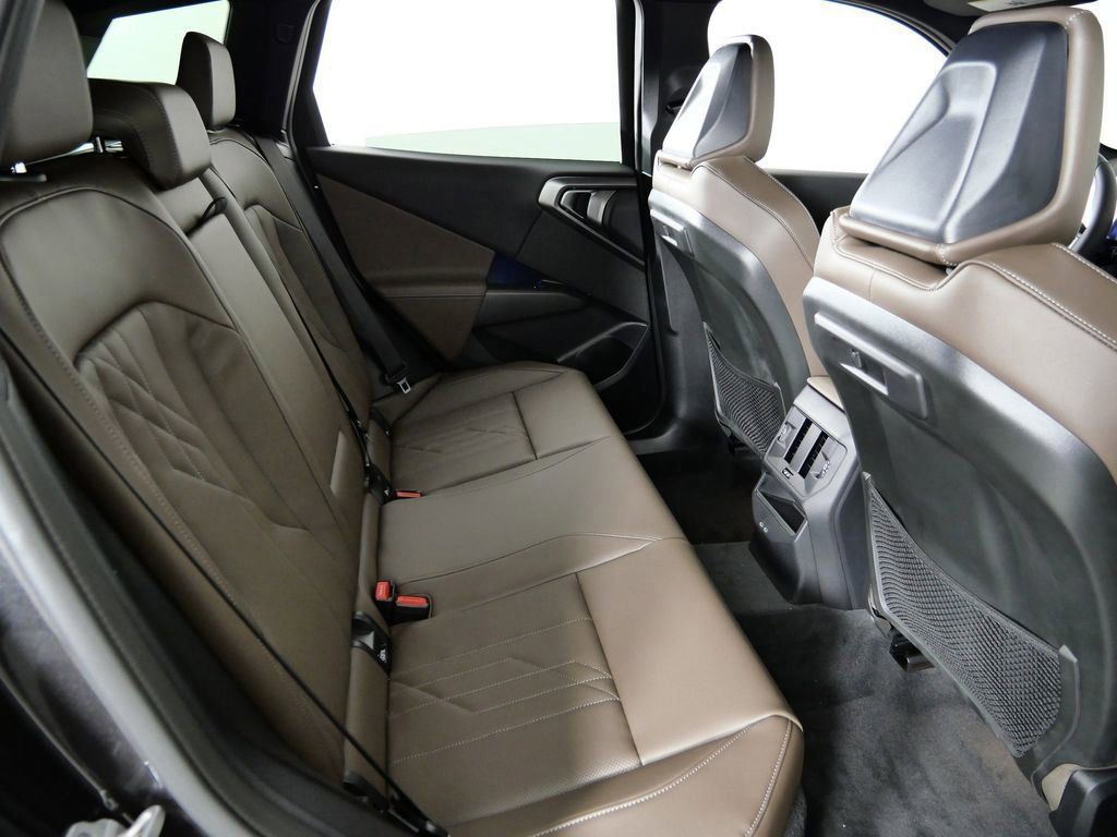 Thumbnail: 2026 BMW X3 - 11
