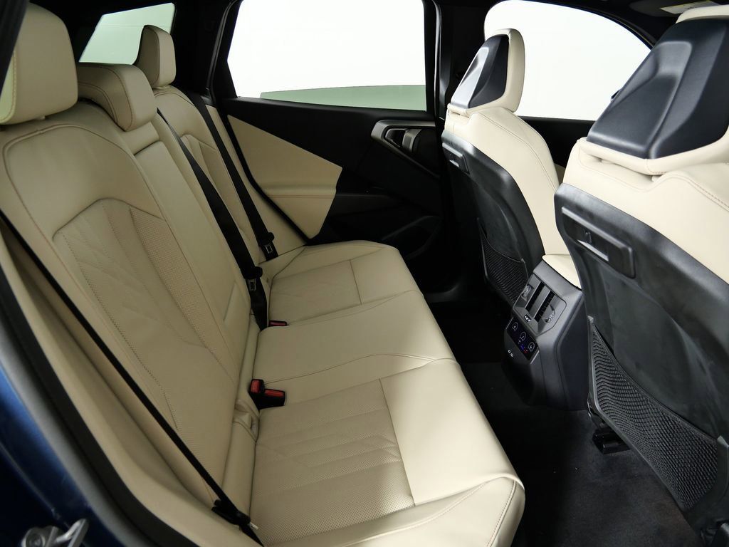 Thumbnail: 2026 BMW X3 - 11