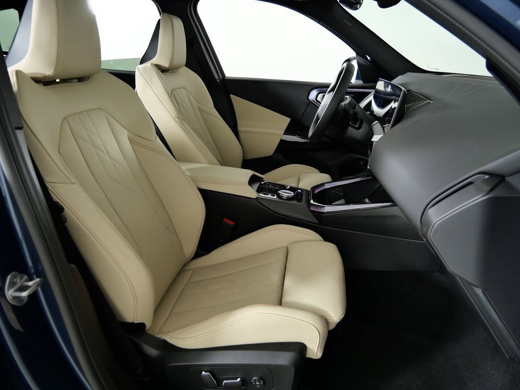 Thumbnail: 2026 BMW X3 - 10