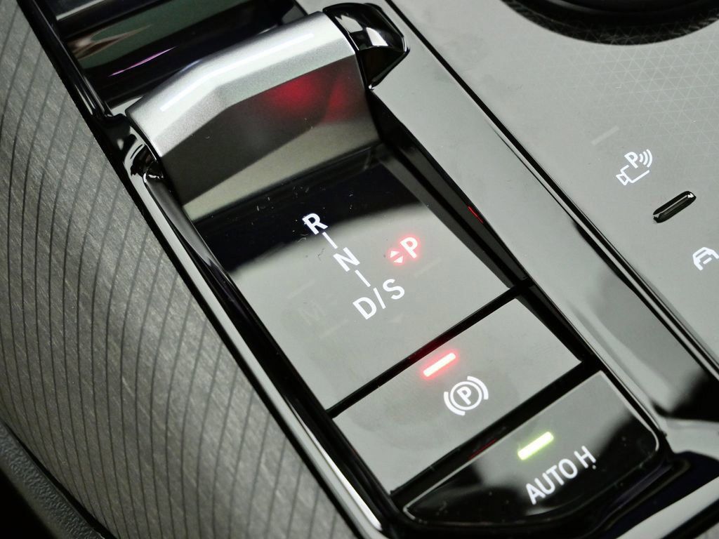 Thumbnail: 2026 BMW X3 - 14