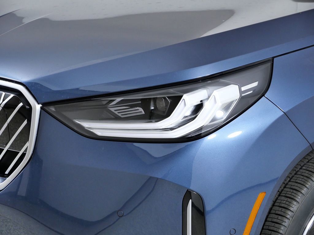 Thumbnail: 2026 BMW X3 - 16