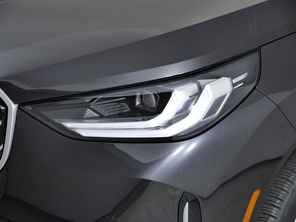 Thumbnail: 2026 BMW X3 - 16