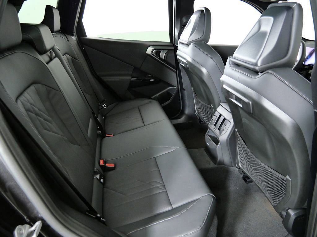 Thumbnail: 2026 BMW X3 - 11