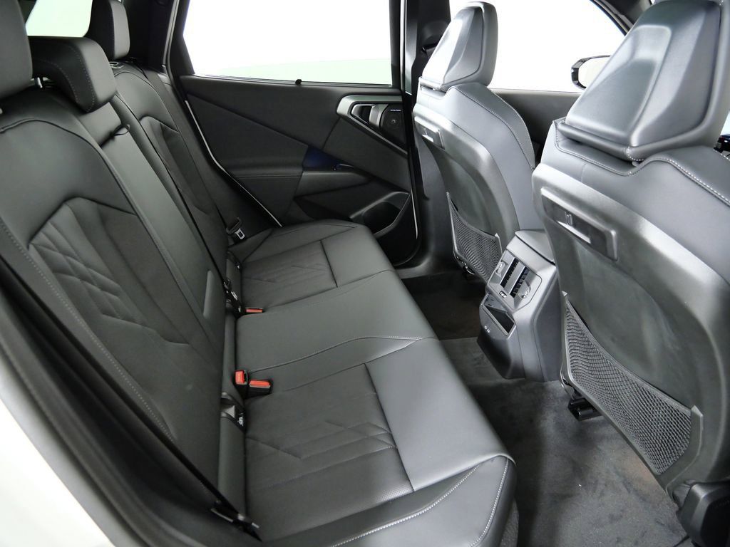 Thumbnail: 2026 BMW X3 - 11