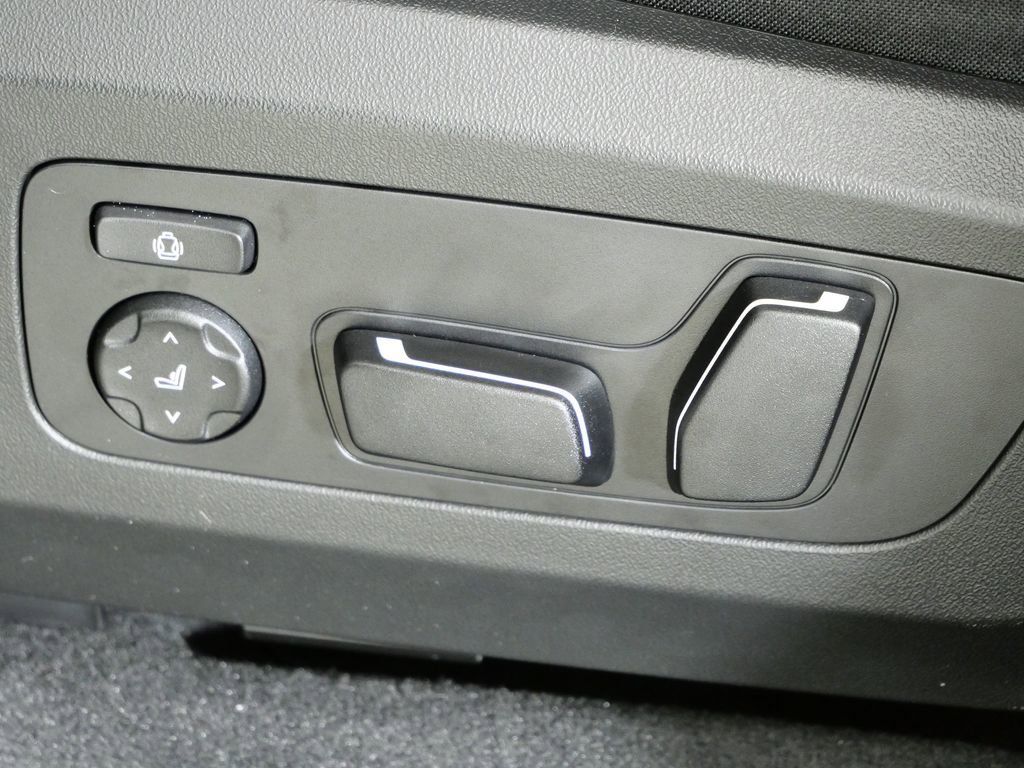 Thumbnail: 2026 BMW X3 - 43