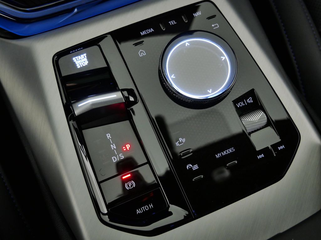 Thumbnail: 2025 BMW X3 - 12