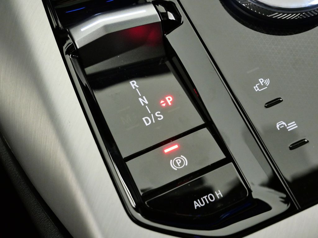Thumbnail: 2026 BMW X3 - 13