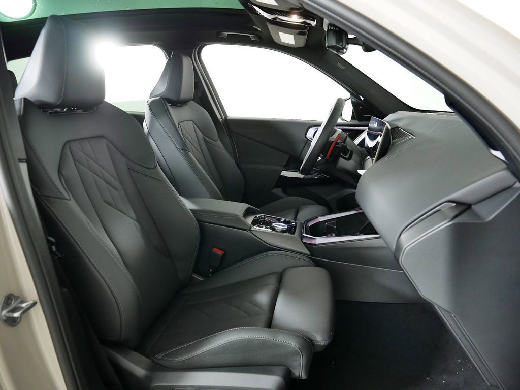 Thumbnail: 2025 BMW X3 - 10