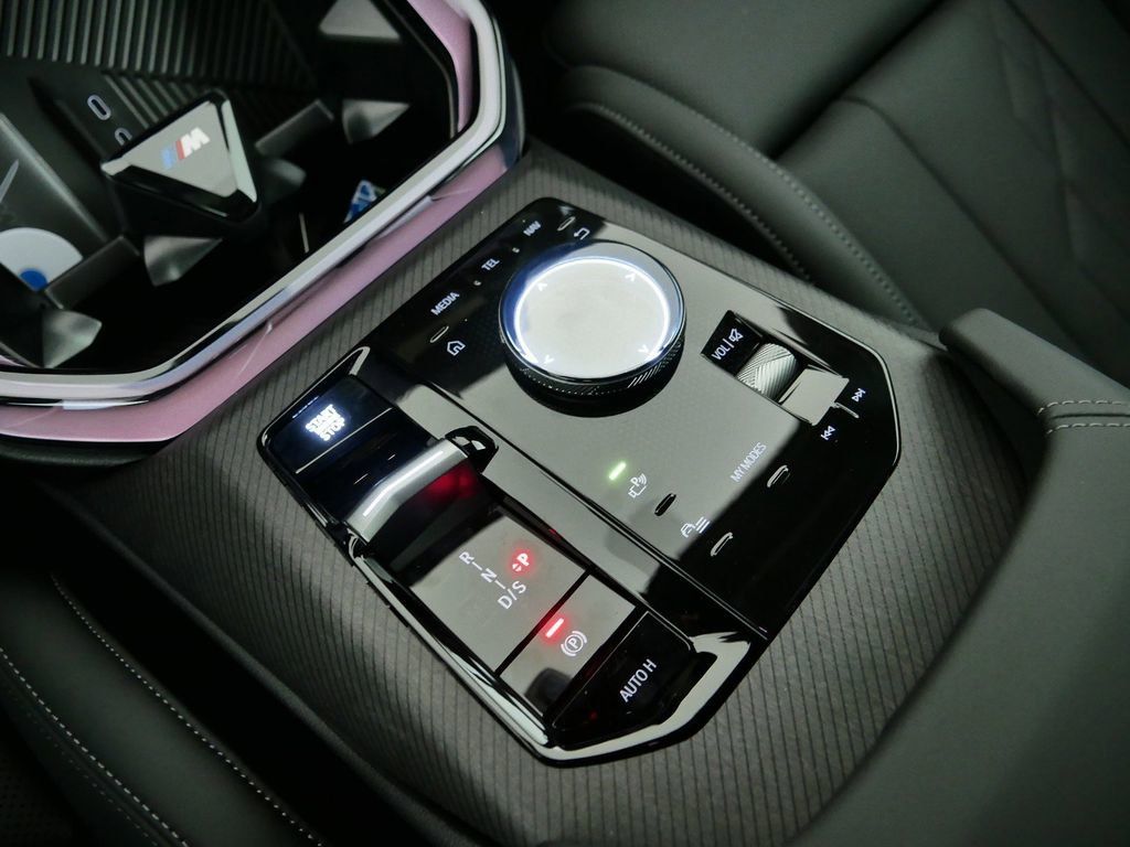 Thumbnail: 2025 BMW X3 - 13