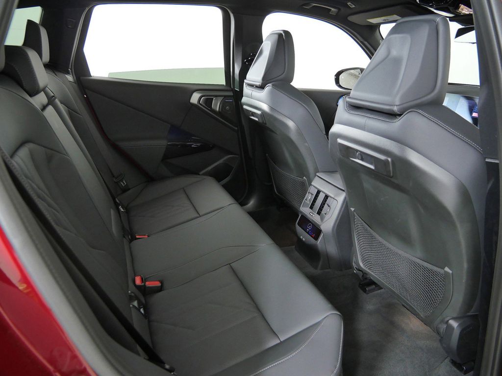 Thumbnail: 2026 BMW X3 - 11