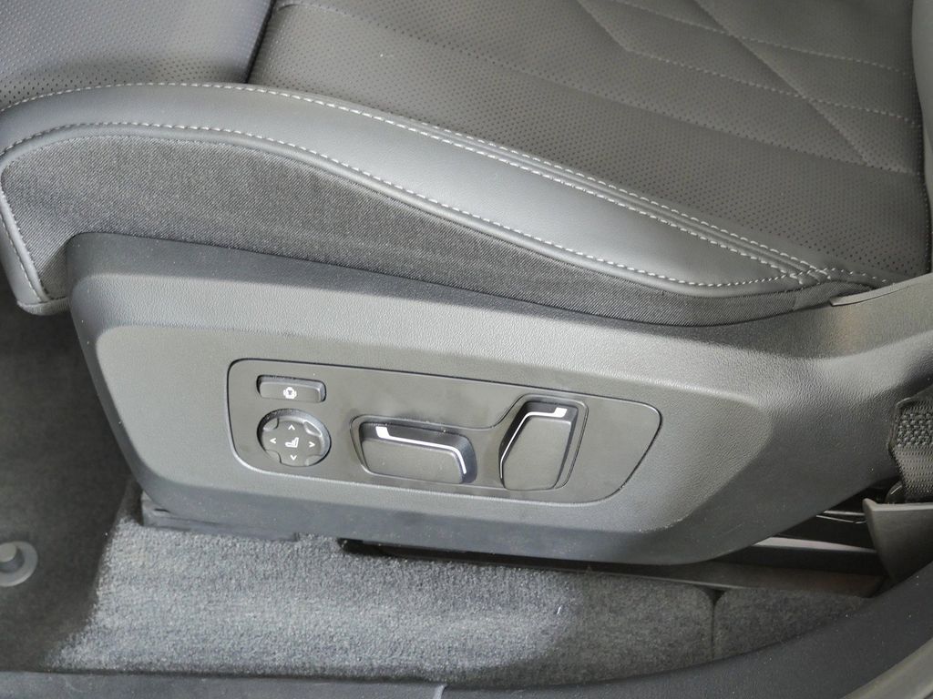 Thumbnail: 2026 BMW X3 - 44