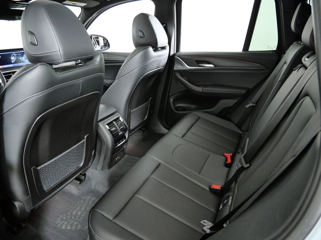Thumbnail: 2023 BMW X3 - 33