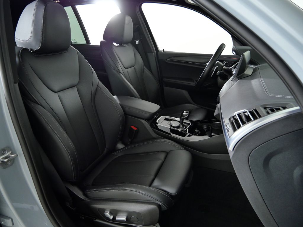 Thumbnail: 2023 BMW X3 - 10