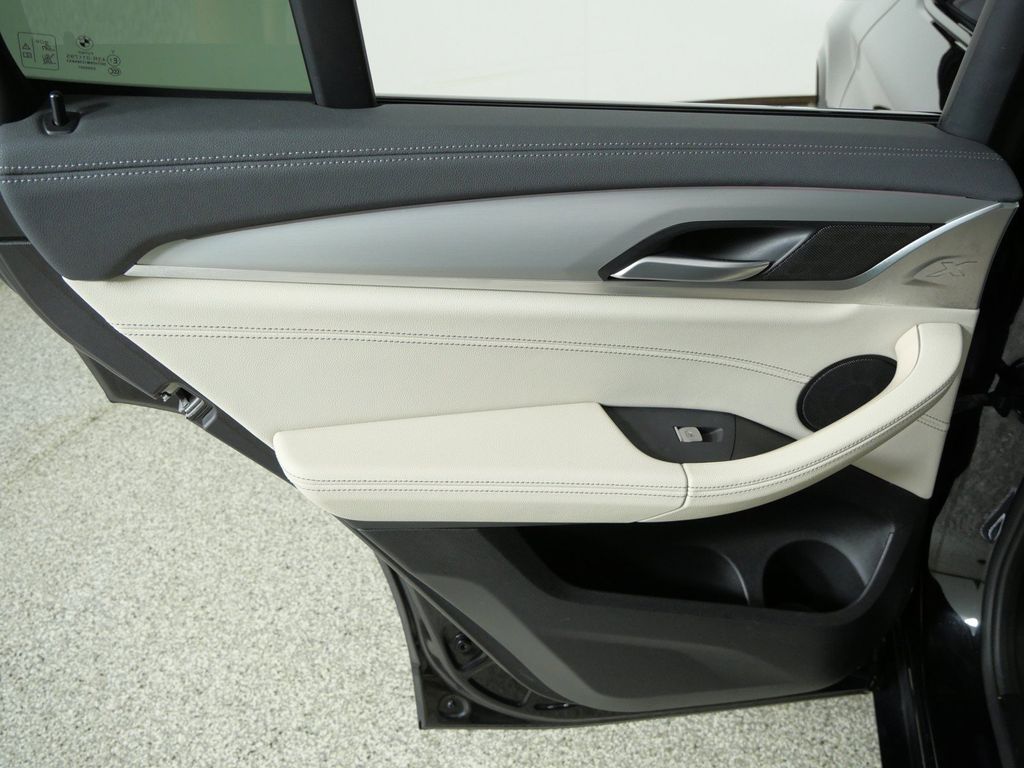 Thumbnail: 2022 BMW X3 - 33