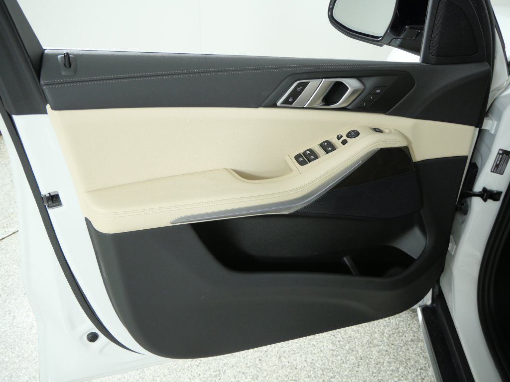 Thumbnail: 2022 BMW X5 - 38