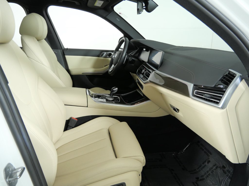 Thumbnail: 2022 BMW X5 - 10