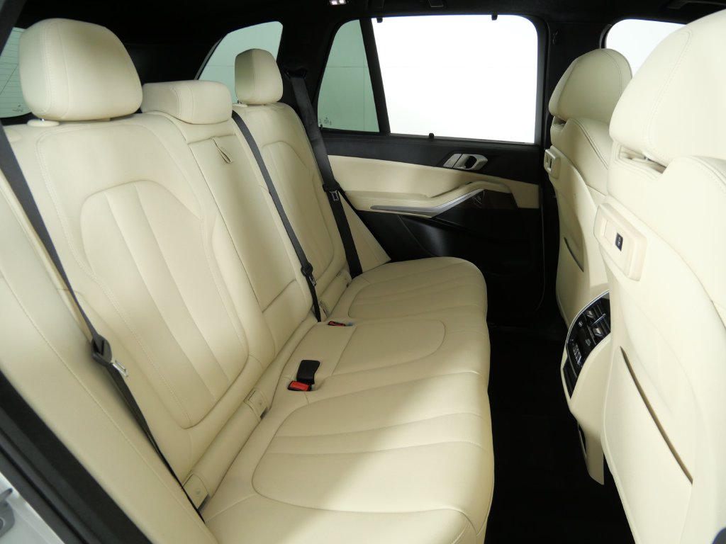 Thumbnail: 2022 BMW X5 - 31