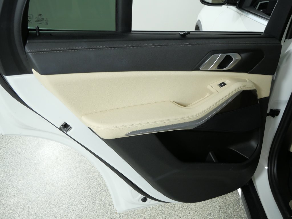 Thumbnail: 2022 BMW X5 - 35