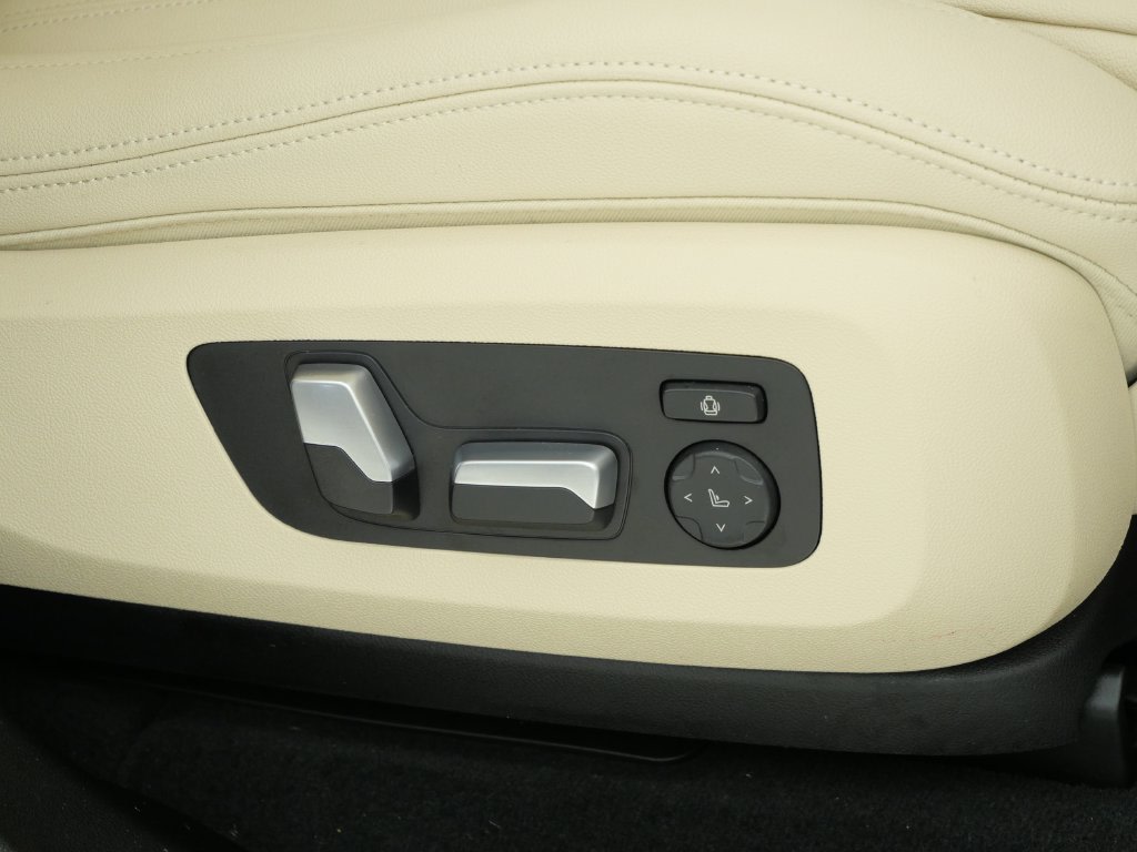 Thumbnail: 2022 BMW X5 - 29