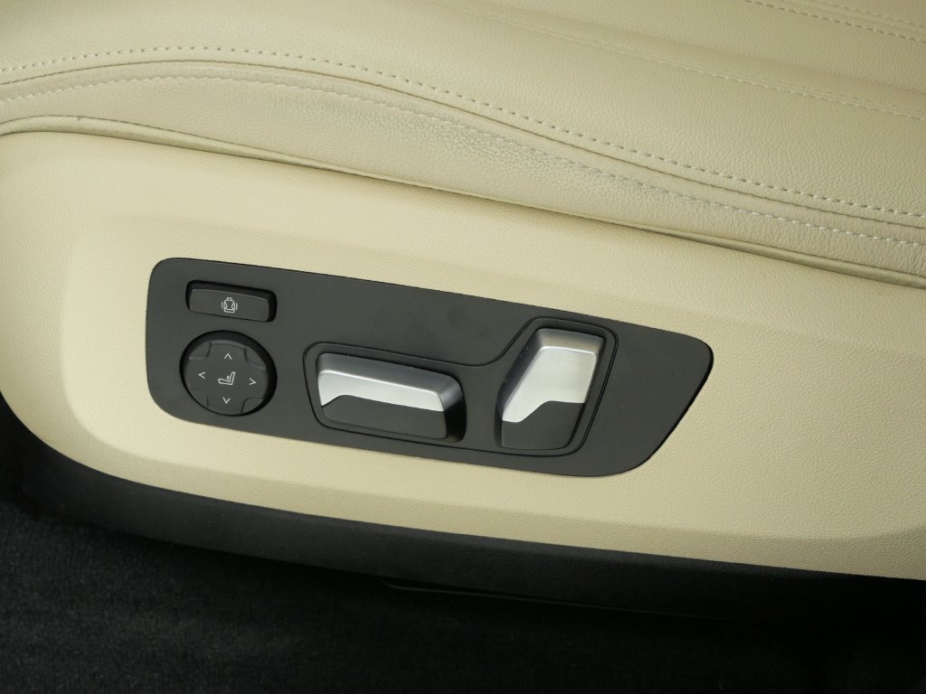 Thumbnail: 2022 BMW X5 - 43