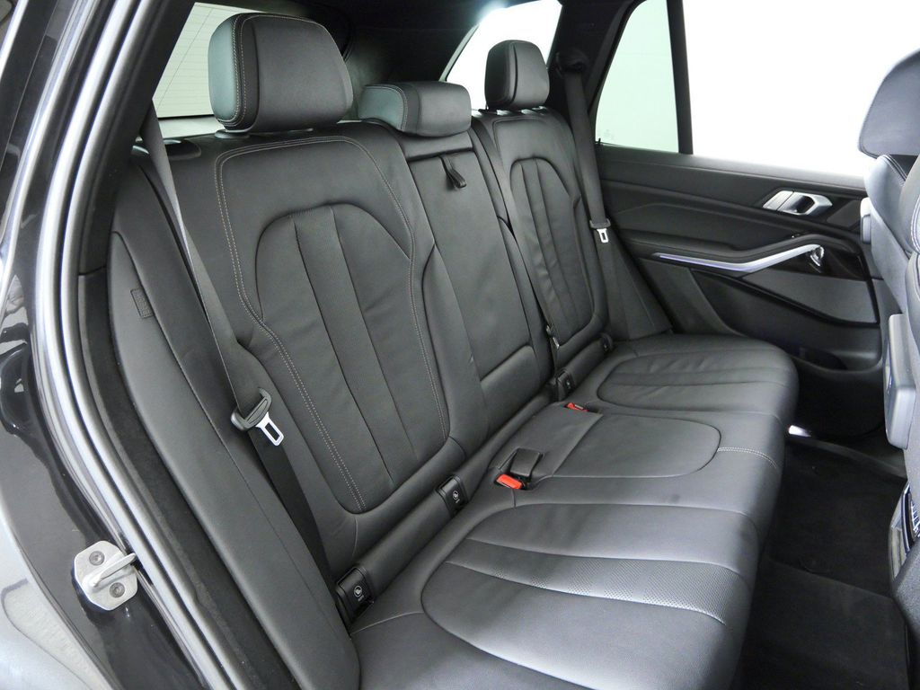 Thumbnail: 2020 BMW X5 - 30