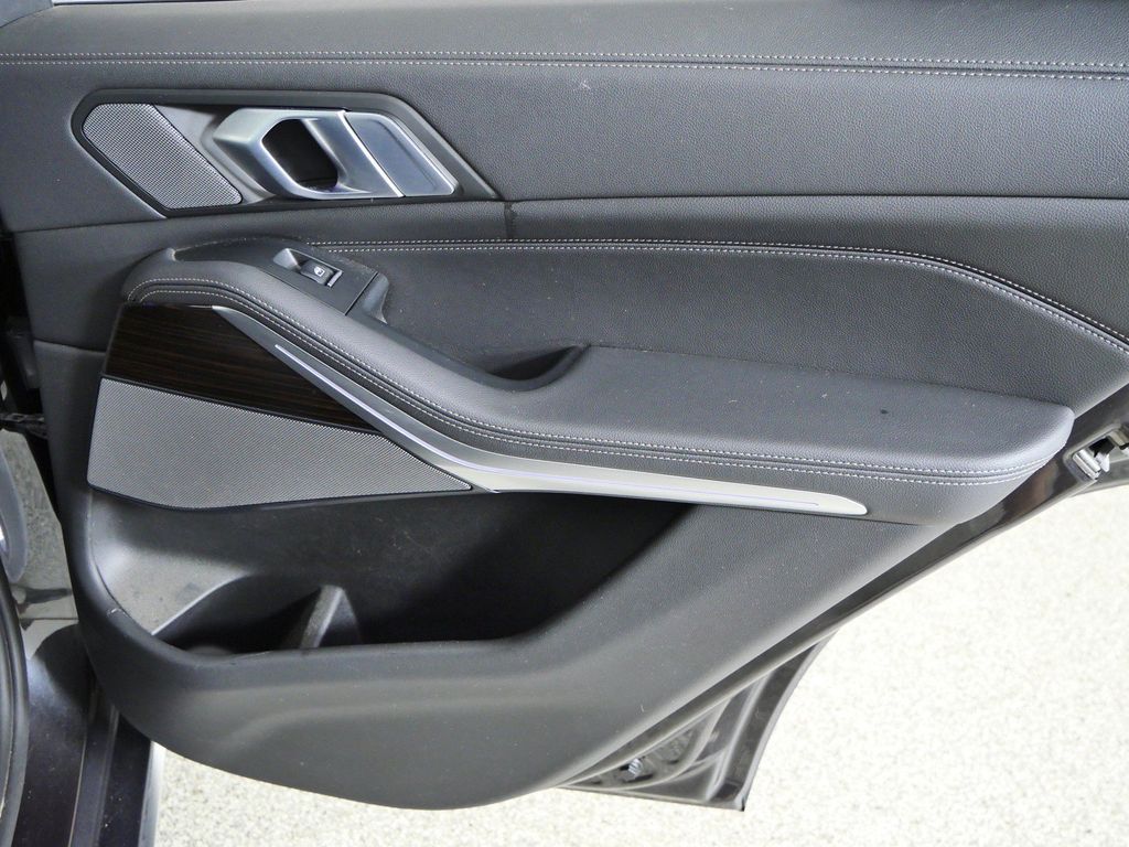Thumbnail: 2020 BMW X5 - 31