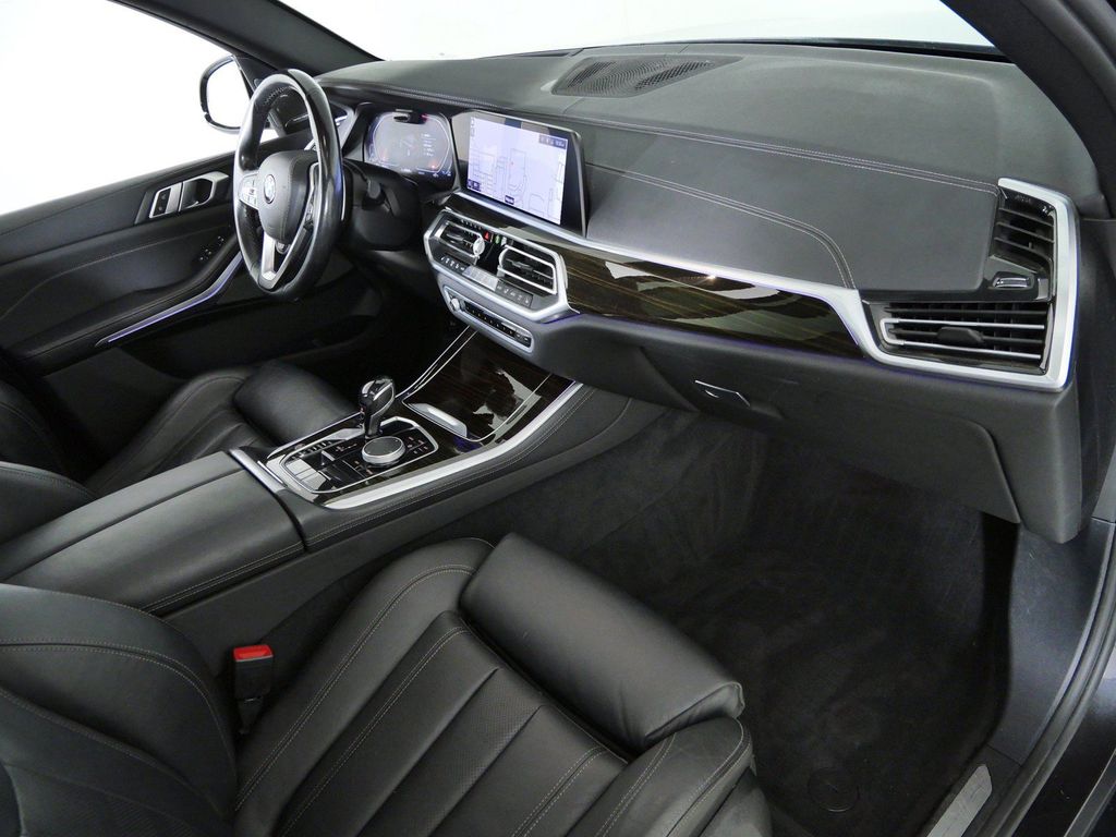 Thumbnail: 2020 BMW X5 - 9
