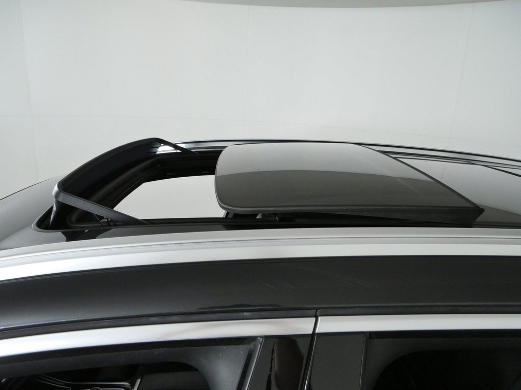 Thumbnail: 2020 BMW X5 - 28