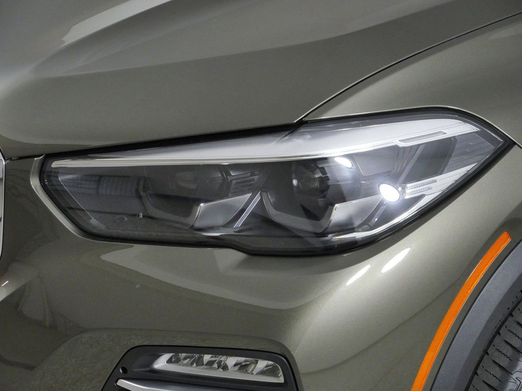 Thumbnail: 2021 BMW X5 - 18