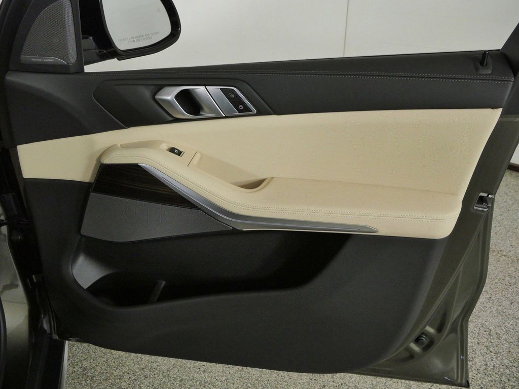 Thumbnail: 2021 BMW X5 - 28