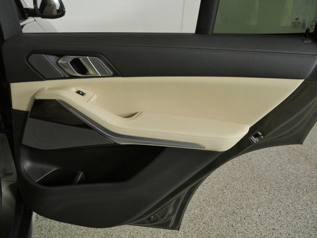 Thumbnail: 2021 BMW X5 - 30