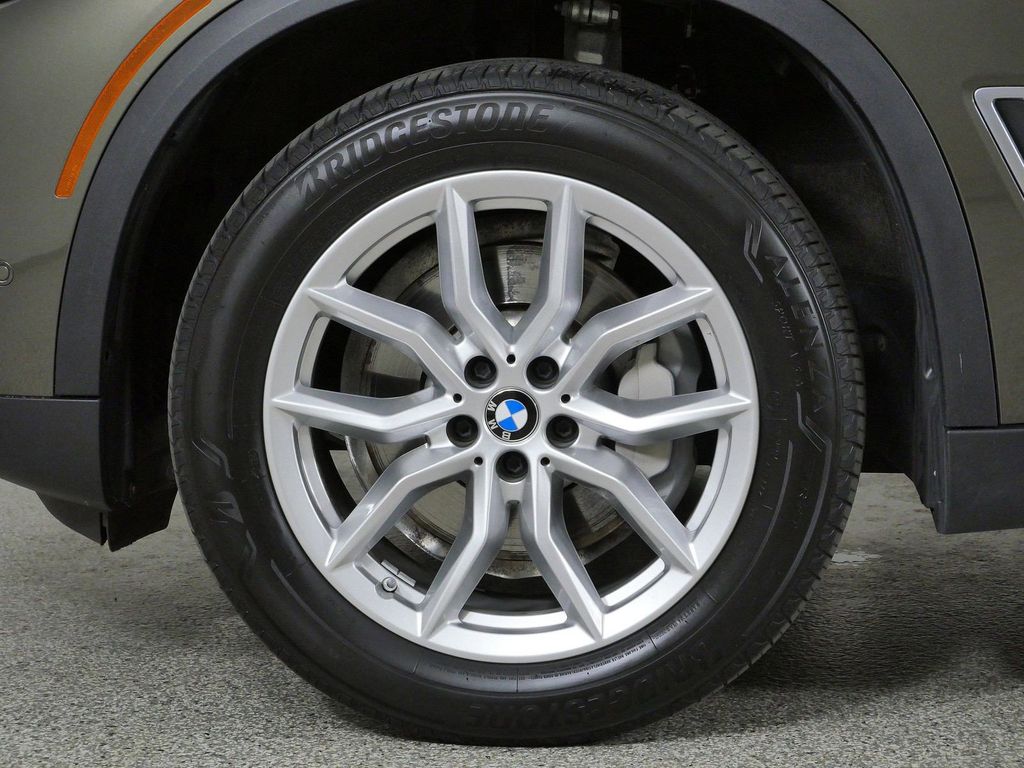 Thumbnail: 2021 BMW X5 - 26