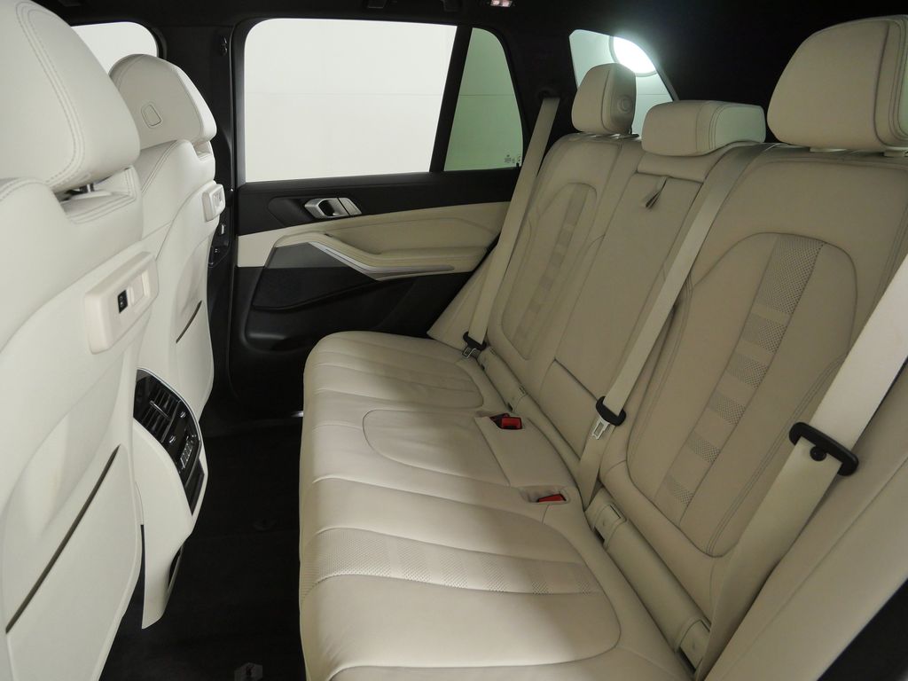 Thumbnail: 2021 BMW X5 - 36