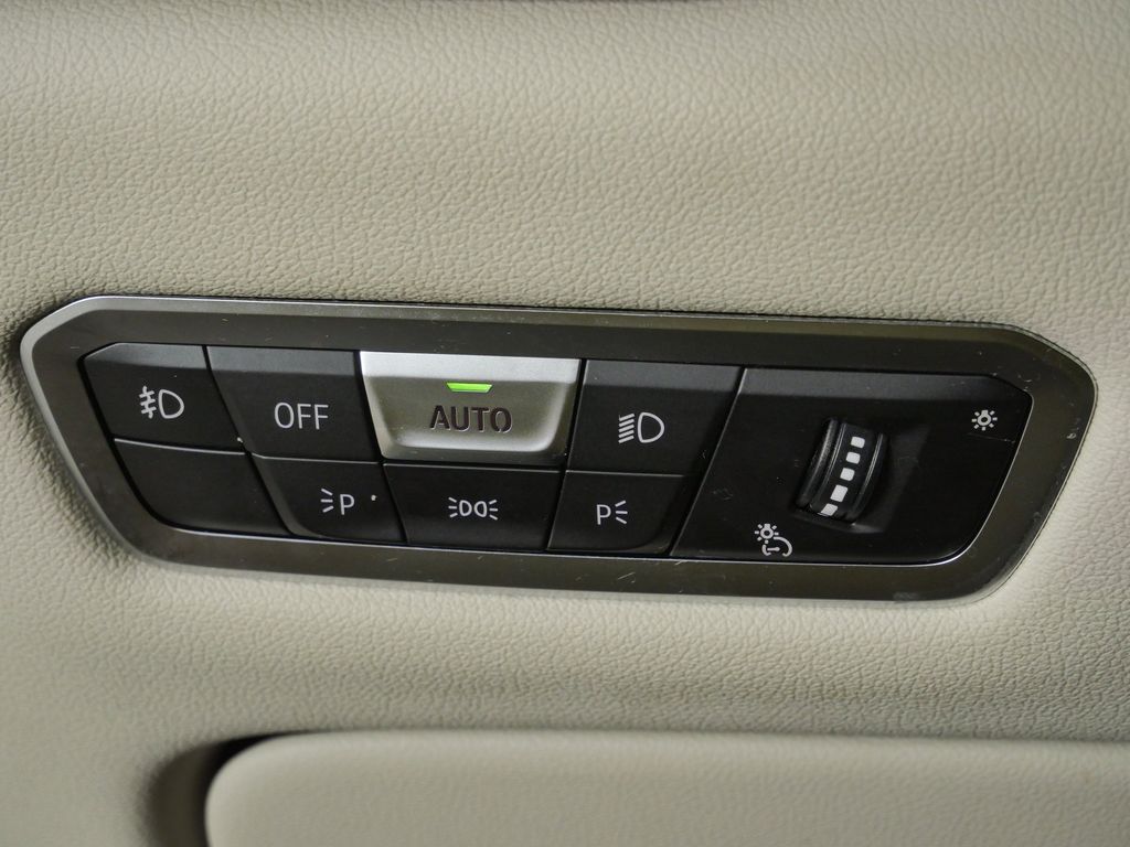 Thumbnail: 2021 BMW X5 - 43