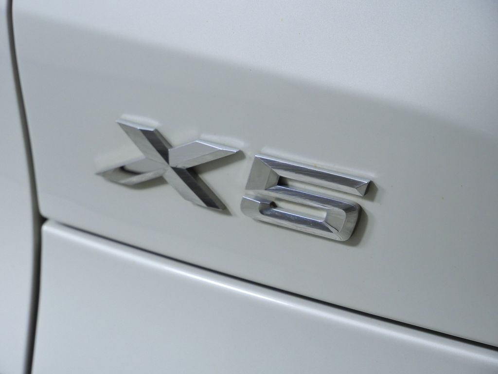 Thumbnail: 2021 BMW X5 - 23