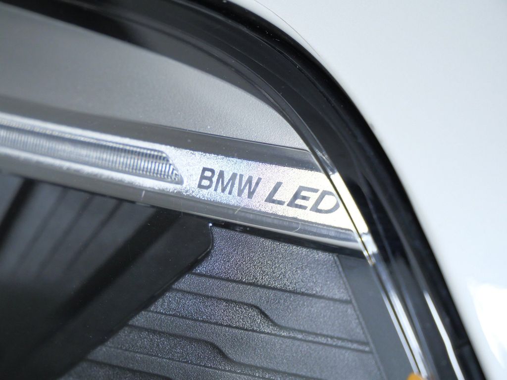 Thumbnail: 2022 BMW X5 - 7