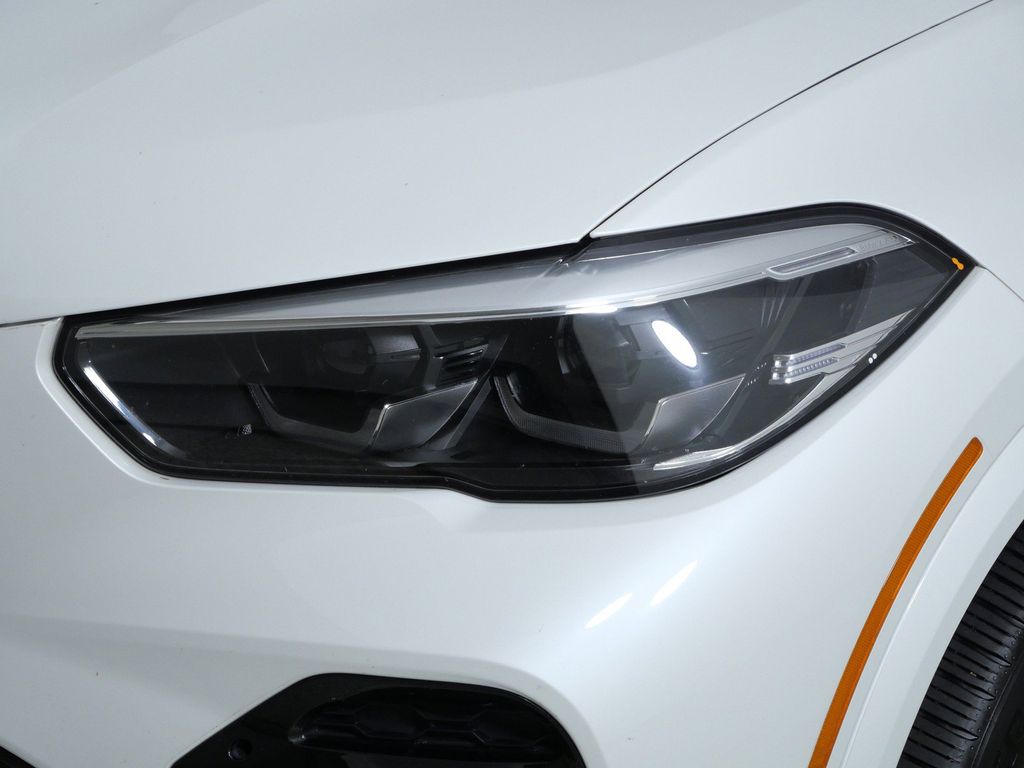 Thumbnail: 2022 BMW X5 - 17