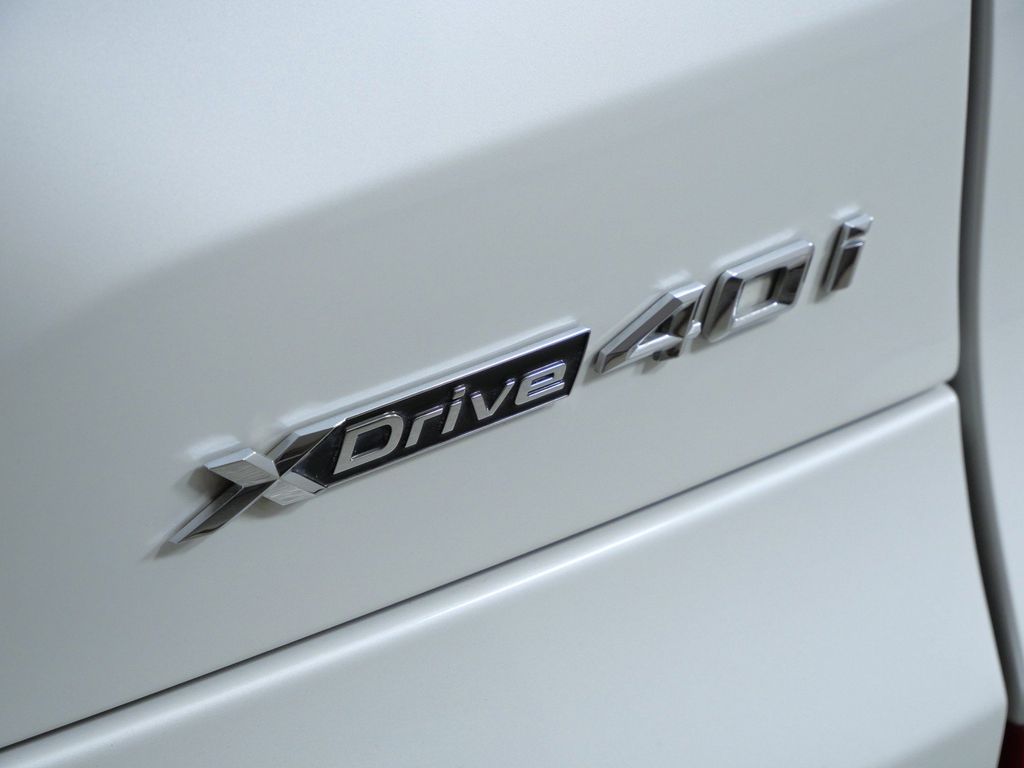Thumbnail: 2022 BMW X5 - 23