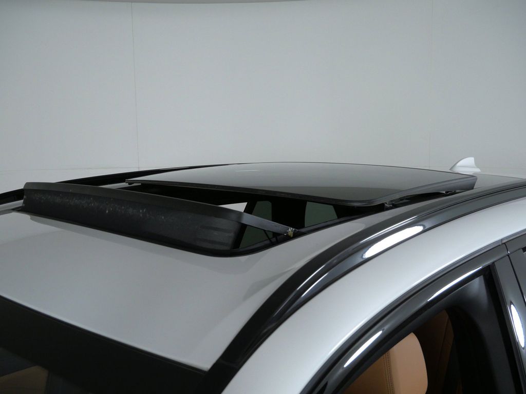 Thumbnail: 2022 BMW X5 - 26