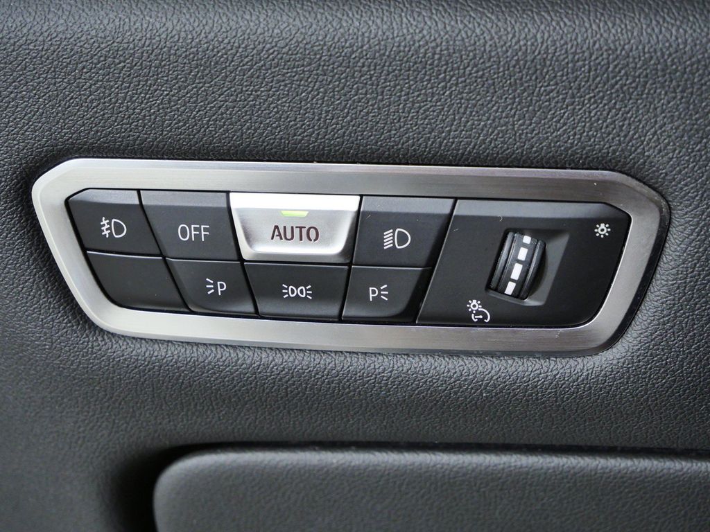 Thumbnail: 2020 BMW X5 - 40