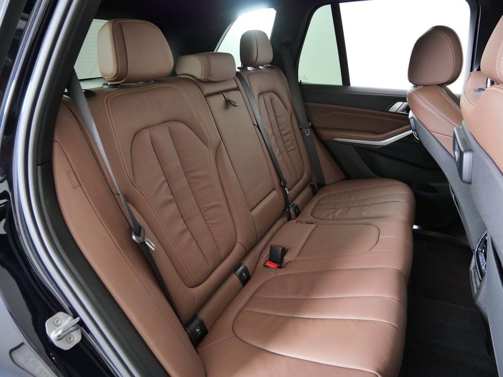 Thumbnail: 2020 BMW X5 - 29