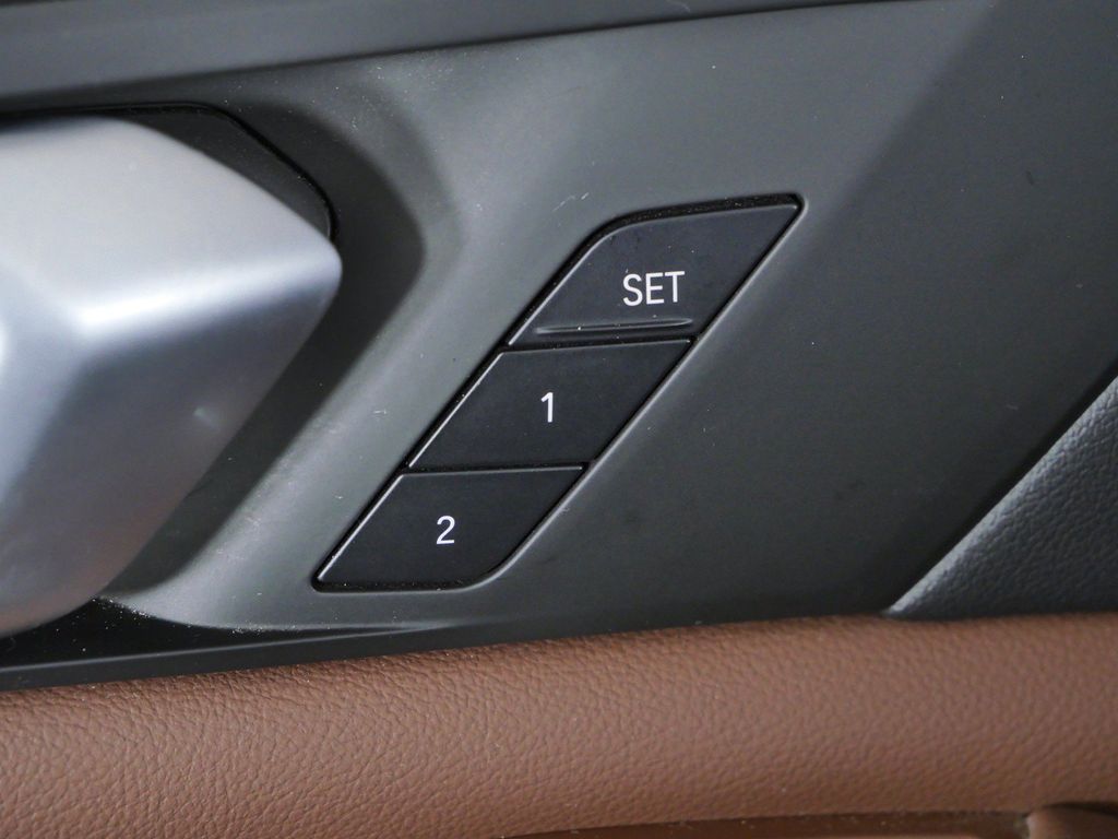 Thumbnail: 2020 BMW X5 - 38