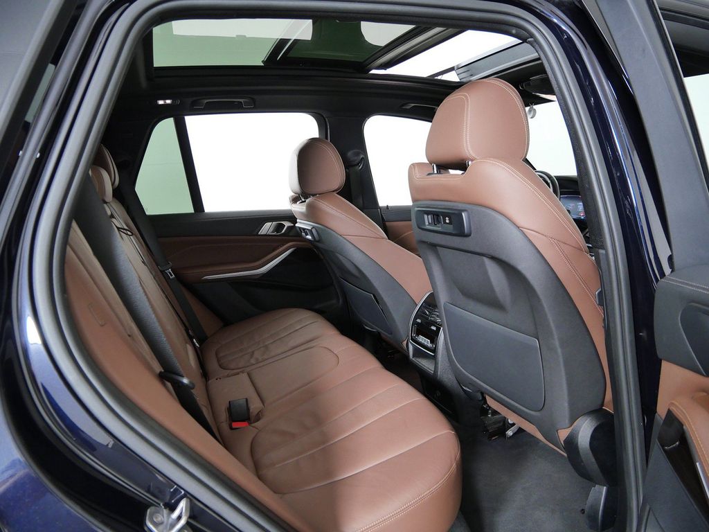 Thumbnail: 2020 BMW X5 - 12