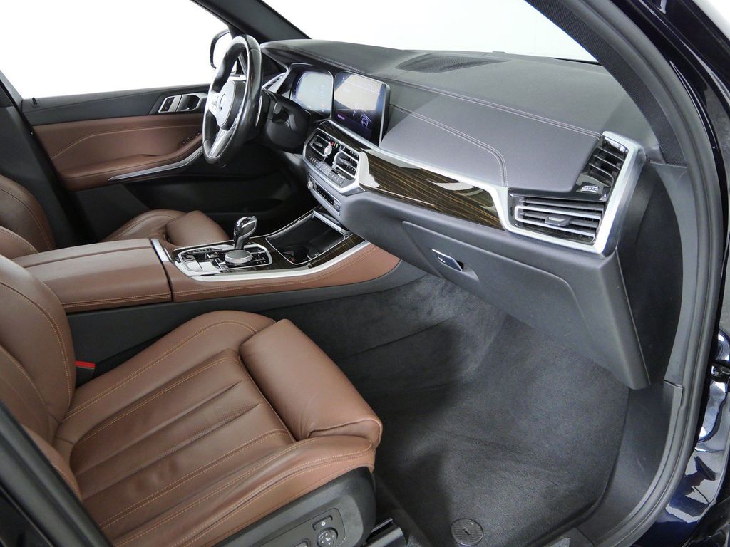 Thumbnail: 2020 BMW X5 - 10