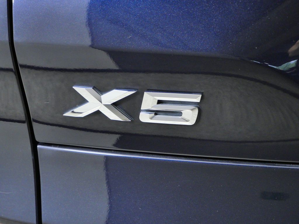 Thumbnail: 2020 BMW X5 - 23