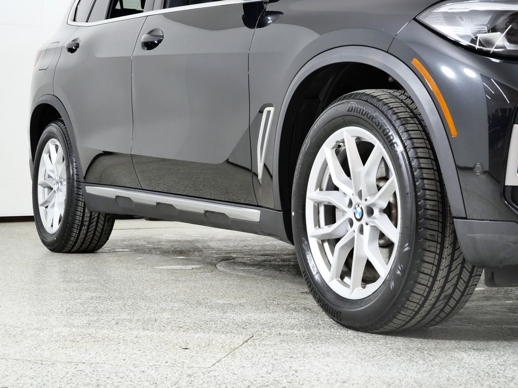 Thumbnail: 2023 BMW X5 - 8