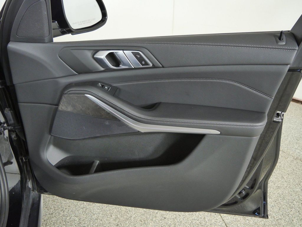 Thumbnail: 2022 BMW X5 - 29