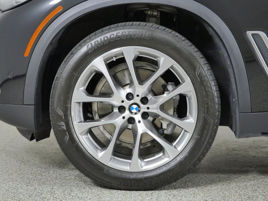 Thumbnail: 2022 BMW X5 - 26