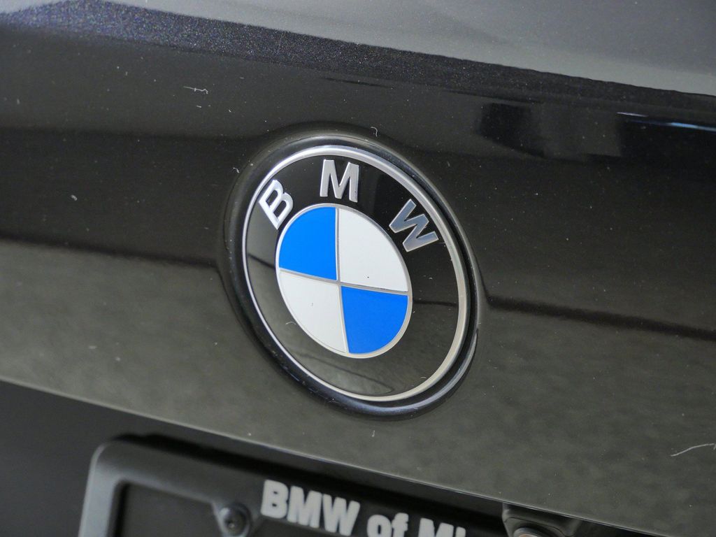 Thumbnail: 2022 BMW X5 - 22